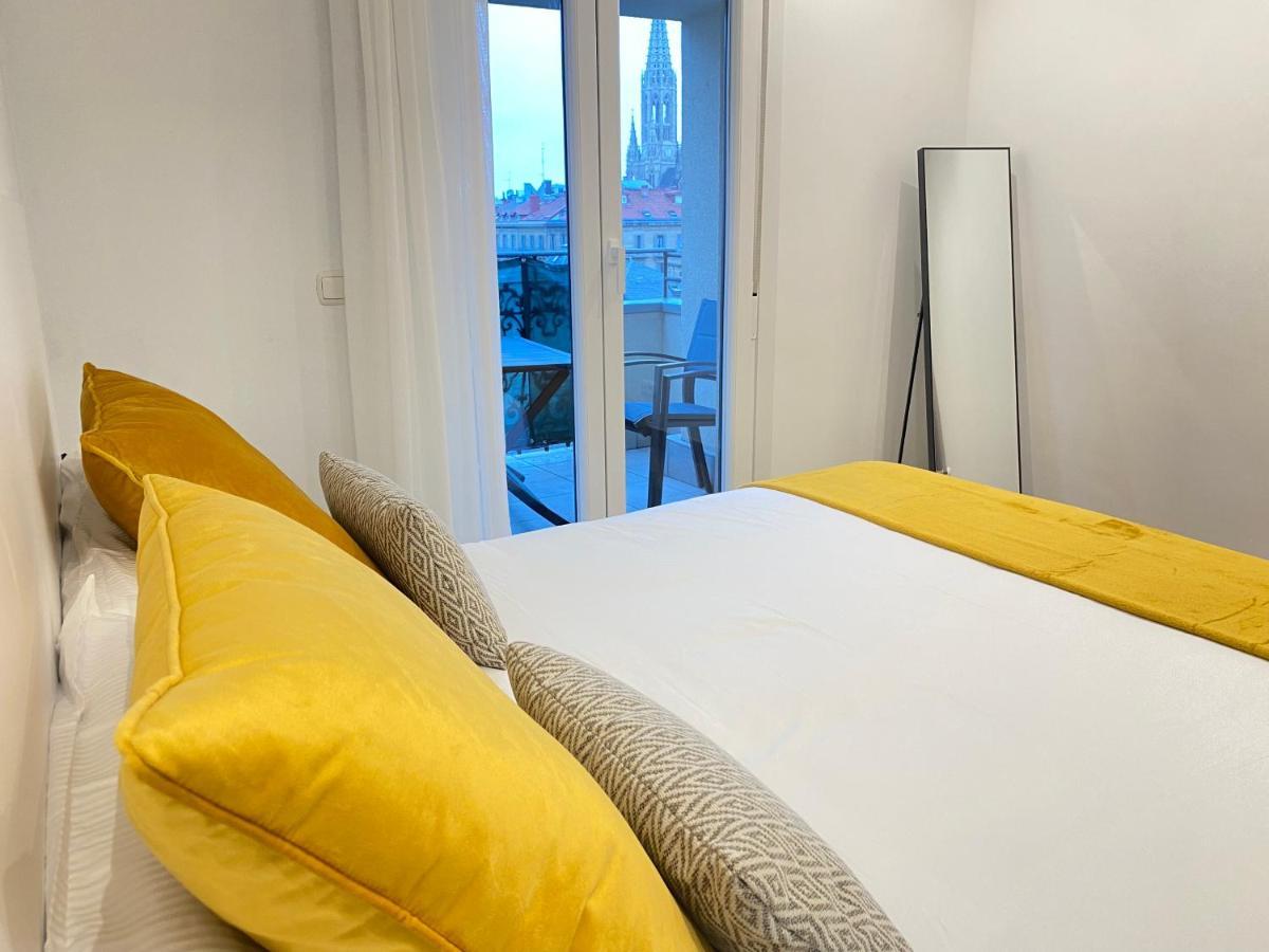 Mikain Terrace Cathedral View With Free Parking & Air Cond Apartment San Sebastian Luaran gambar
